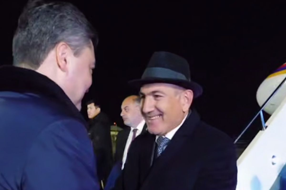 скриншот видео прибытия Н.Пашиняна в Астану