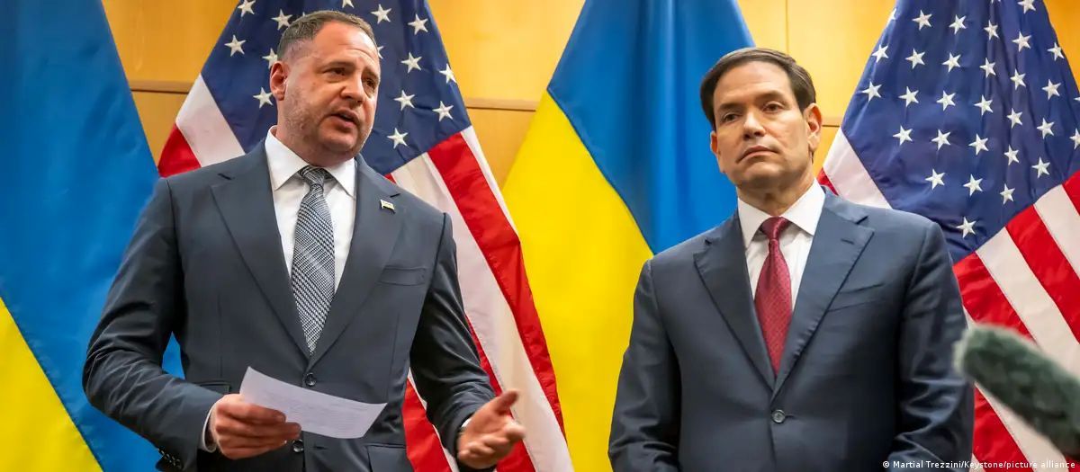 Андрей Ермак и Марко Рубио на пресс-конференции в Женеве/Фото: Martial Trezzini/Keystone/picture alliance