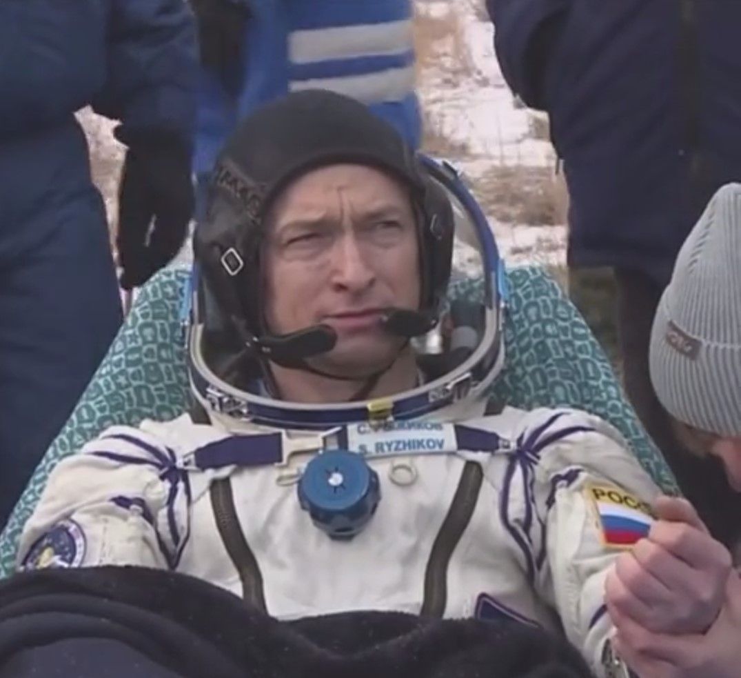 Российский космонавт Сергей Рыжиков Российский космонавт Сергей Рыжиков