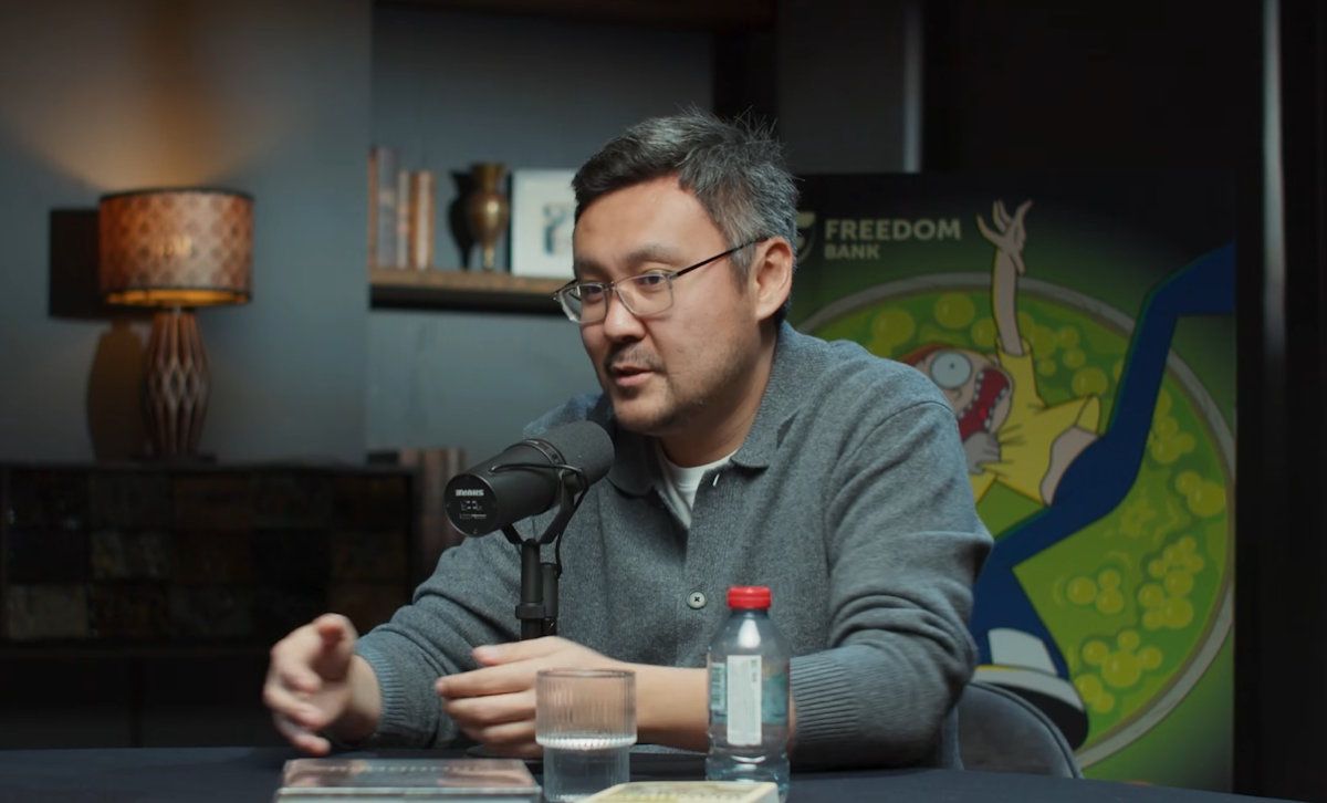 председатель правления национальной горнорудной компании «Тау-Кен Самрук» Нариман Абсаметов, стоп-кадр видео председатель правления национальной горнорудной компании «Тау-Кен Самрук» Нариман Абсаметов, стоп-кадр видео