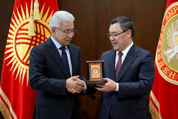 ​Президент Кыргызстана наградил орденом Имангали Тасмагамбетова