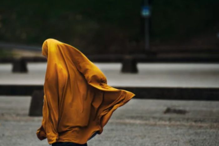 «Необязательно громко заявлять»: казахстанский теолог — о хиджабе и поведении блогеров