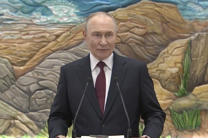 «Чёрный импорт»: Путин раскрыл причину пробок на границе с Казахстаном