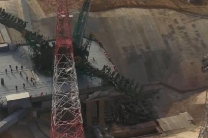 Авария на космодроме в Казахстане: Россия впервые за 60 лет не может отправлять людей в космос