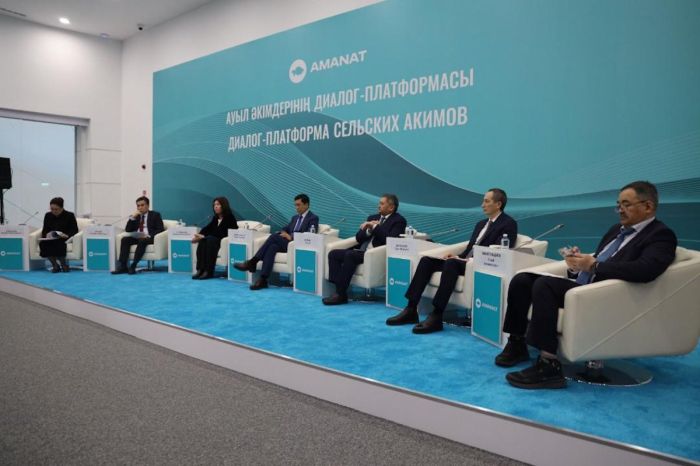 В Казахстане обсуждают объединение школьных предметов — министр обозначила свою позицию