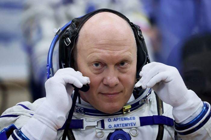 Российского космонавта выгнали из команды за фотографии ракеты Илона Маска