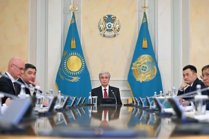 Президент Казахстана поставил задачу развить грузовые авиахабы: ключевые тезисы совещания