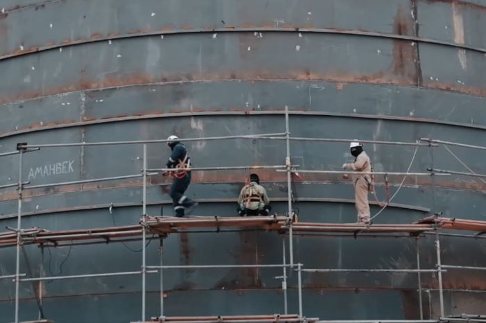 На Кашагане завершают 90% работ по монтажу резервуаров для нового ГПЗ