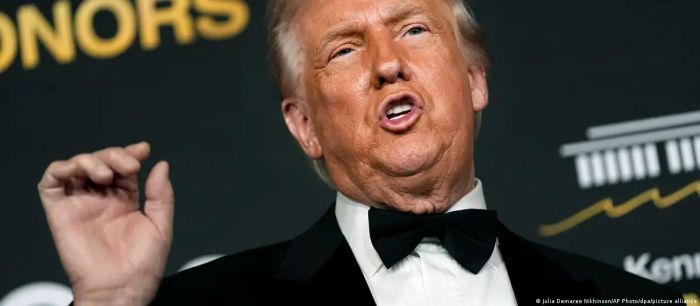 Трамп заявил, что "немного разочарован" Владимиром Зеленским