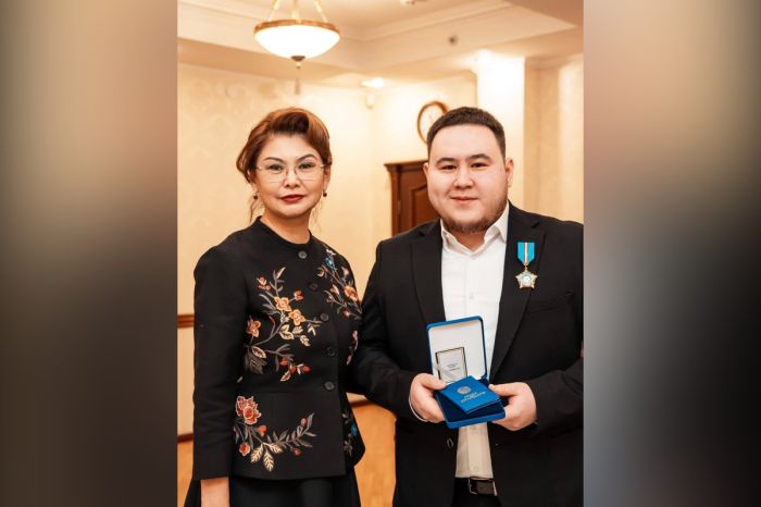 «Құрмет» за «Грэмми»: Иманбек получил орден ко Дню Республики