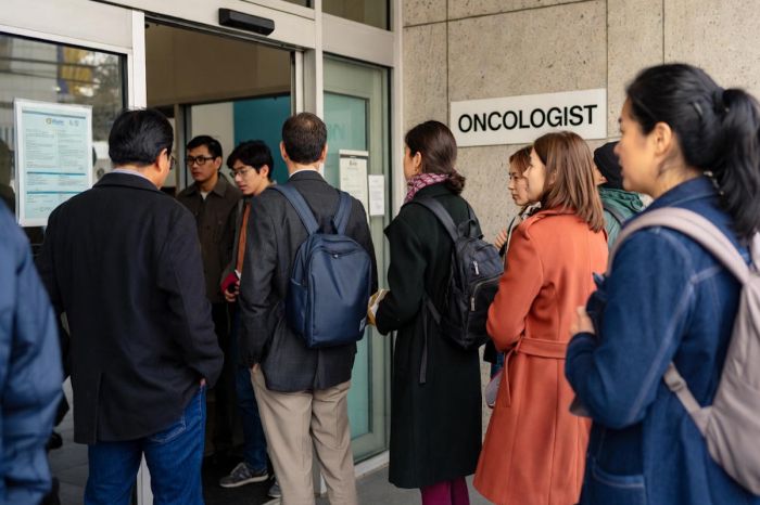 Жители Атырау смогут бесплатно проконсультироваться у онкологов 