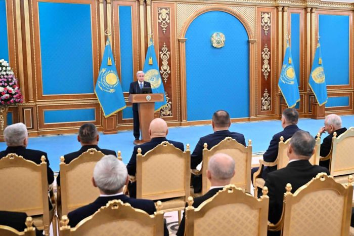 Токаев поздравил энергетиков и обозначил приоритеты модернизации отрасли