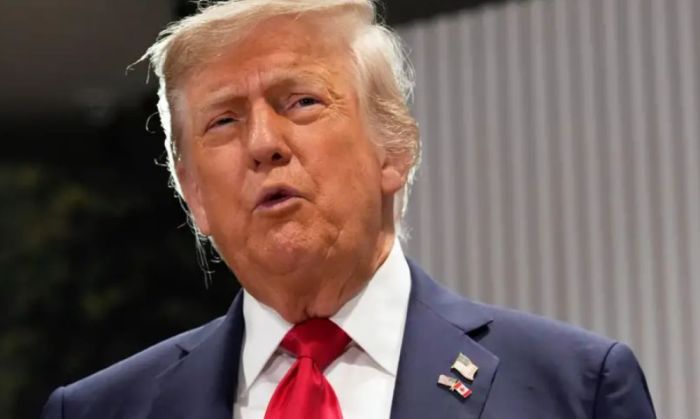 Трамп объявил о полной нефтяной блокаде Венесуэлы