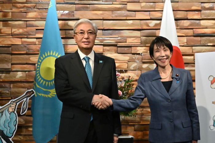 Президент Казахстана и премьер‑министр Японии обсудили развитие двустороннего сотрудничества