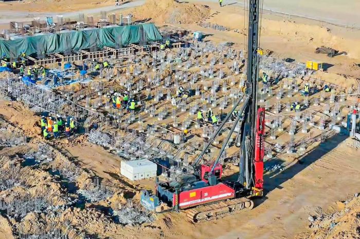 Строительство завода по производству полиэтилена: промежуточные итоги работ