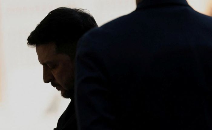 Зеленский согласился вынести на референдум вопрос о войсках в Донбассе