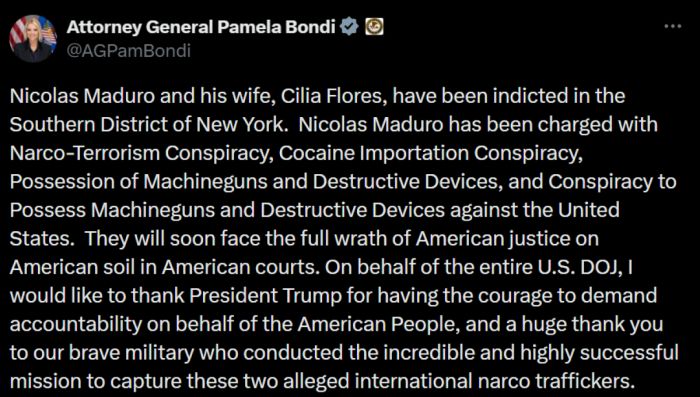 США выдвинули обвинения против Николаса Мадуро и его супруги