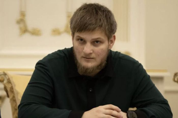 Сын Рамзана Кадырова назначен исполняющим обязанности вице-премьера Чечни