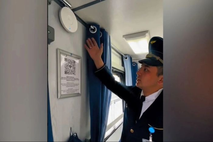 В поездах КТЖ и самолётах Air Astana появится спутниковый интернет