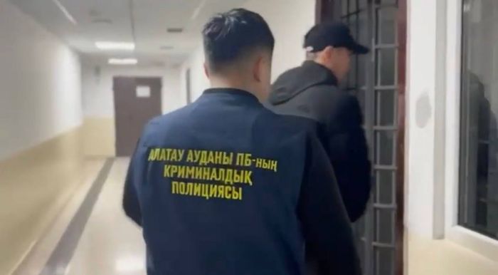 В Алматы задержан подозреваемый в серии краж, совершённых в мечетях