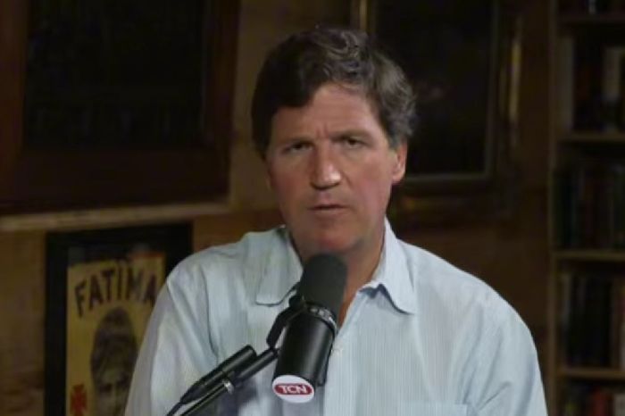 «Нас ждет мировая война»: Такер Карлсон раскрыл зловещие планы США