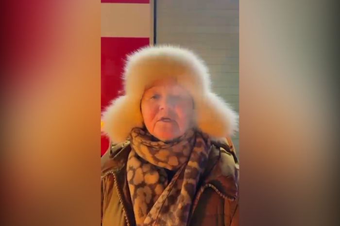 В Атырау при пожаре в жилом доме спасены 8 человек