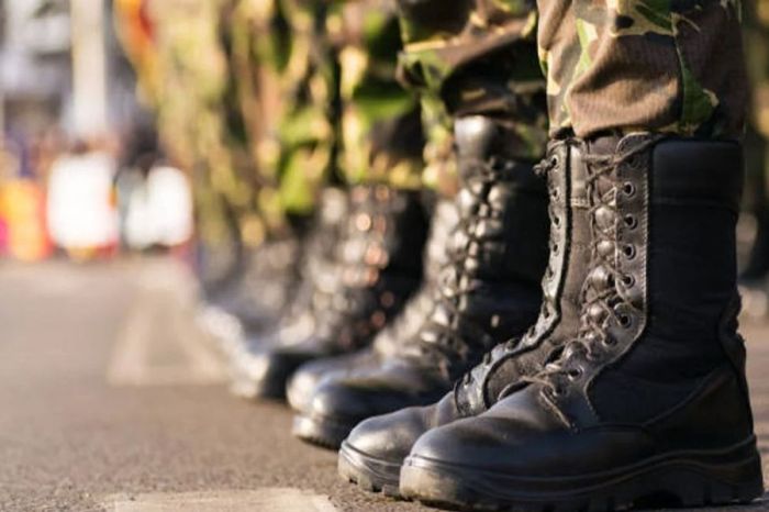 В Актау военнослужащий погиб под колёсами служебного КамАЗа