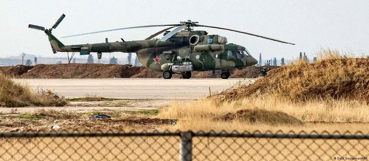 Российский вертолет на авиабазе в Эль-Камышлы, 2024 год/Фото: Delil Souleiman/AFP