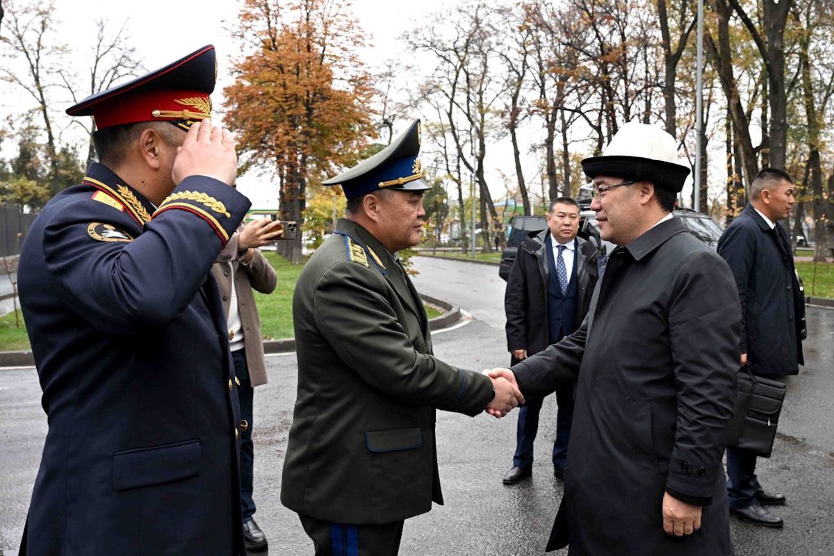 Камчыбек Ташиев и Садыр Жапаров, фото пресс-службы президента КР