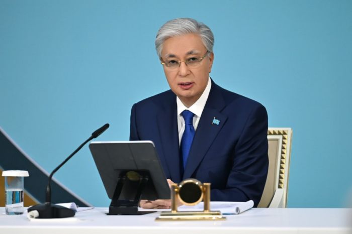 Токаев раскритиковал работу правительства в сфере логистики и экономики