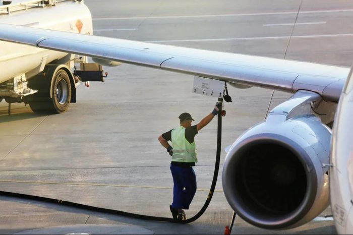 Казахстане снизили цену авиатоплива «в крыло»