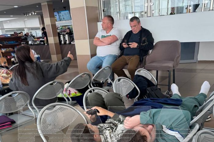 Самолет с россиянами застрял в казахстанском аэропорту: пилот отказался лететь