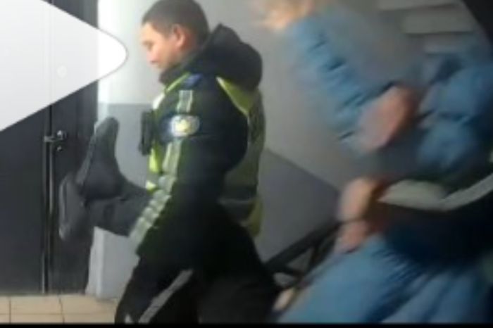 Облздрав прокомментировал видео с пенсионеркой из Атырау