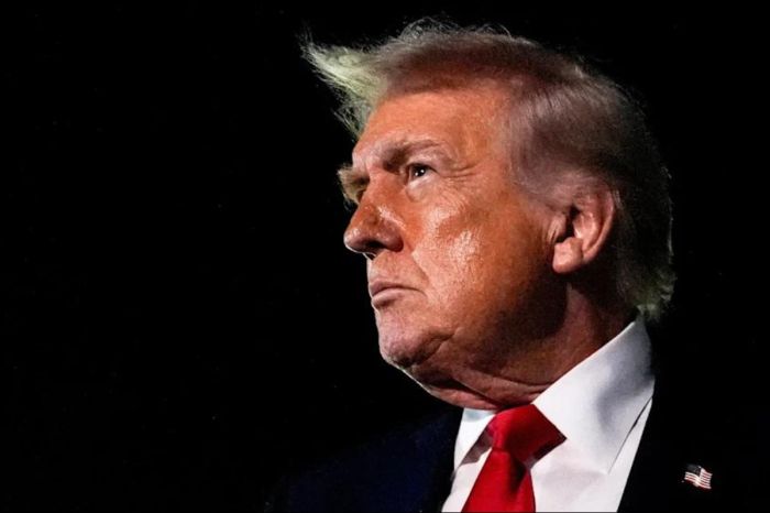 Обама и Клинтон призвали американцев выходить на протесты против политики Трампа