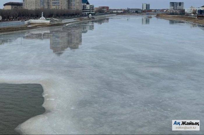 Подо льдом не хватает кислорода: в Атырауской области началась аэрация водоёмов