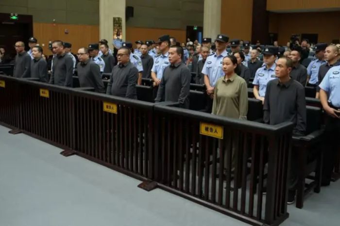В Китае казнили 11 участников синдиката, управлявшего скам-центрами в Мьянме