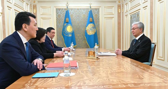 Новая Конституция вместо поправок: проект Основного закона вынесут на всенародное обсуждение