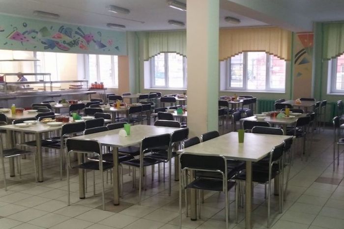 Алкоголики на кухне школьной столовой: прокуратура вскрыла шокирующие факты в Бурабае