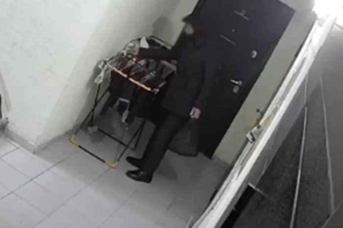 В Актау разыскивают похитителя женского белья