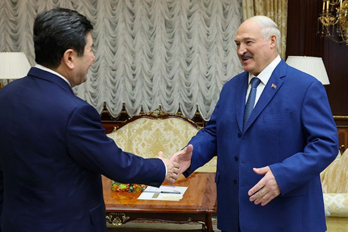 «Давайте в этом бешеном мире не потеряем друг друга»: Лукашенко о сотрудничестве с Казахстаном