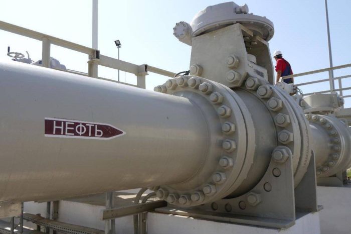 Нефть на “трёх ногах”: чем опасна зависимость от мегапроектов