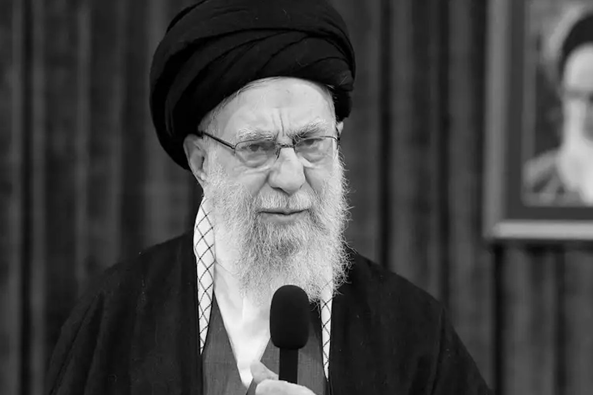 Верховный лидер Ирана аятолла Али Хаменеи