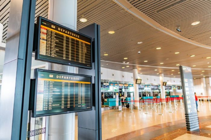 Полосу в аэропорту Астаны закроют: как изменятся рейсы