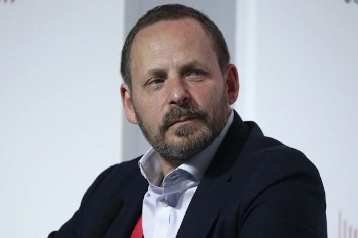 Уроженец Атырау, сооснователь «Яндекса» миллиардер Волож лишился российского паспорта