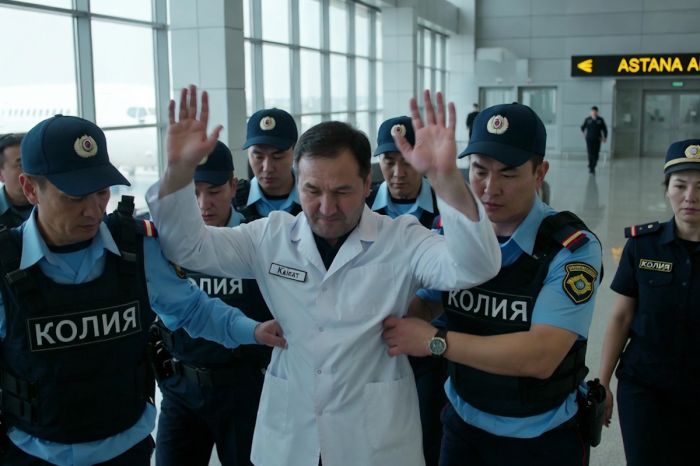 Врач ФК «Кайрат» задержан в аэропорту Астаны после неудачной шутки о бомбе