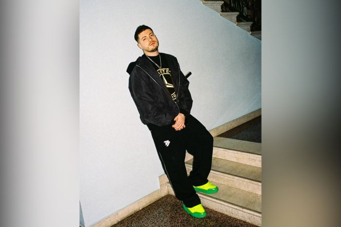 Стример Анар Абдуллаев вернулся в Россию после ареста в Казахстане