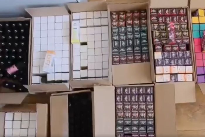 ОПГ продавала вейпы в Алматы и Павлодаре: изъято 131 тыс штук