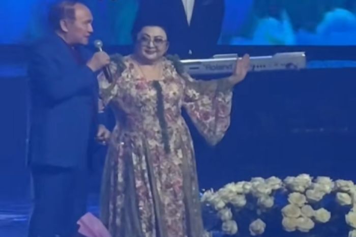 Кулибаев на концерте Макпал Жунусовой посоветовал ей сбросить вес