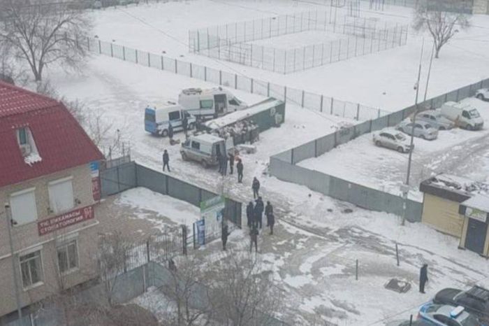 В Актобе на мусорной площадке нашли тело мужчины в сумке