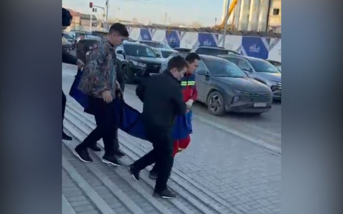 Восемь ударов в спину: подробности нападения на ученицу в школе BINOM Атырау